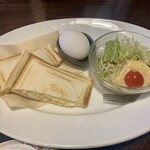 逸珈琲 - ホットサンド。
