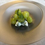 小料理屋べん - シャインマスカットのカプレーゼ