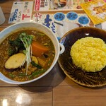 スープカレー トムトムキキル - 納豆ニラキーマ豆腐