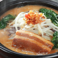 XO醤のせ味噌ラーメン　2025年12月1日（月)～2026年1月31日（土）