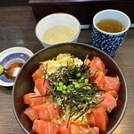 まぐろのなかだ屋 - 