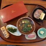 そばきり 日曜庵 - 器もいろいろ。鴨汁せいろ。