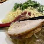 塩らー麺 本丸亭 - 本丸塩らー麺、塩煮たまご