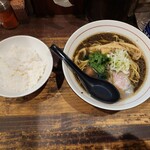 ラーメン屋 切田製麺 - 真上から～の図…。