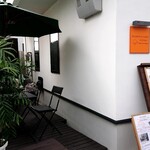 TRAMONTO MARE HAYAMA - 季節が良ければお店の横でワンちゃんとランチしたら素敵ですね✨