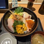 魚っ喰いの田 - 海鮮丼3500円くらい　めちゃくちゃうまい