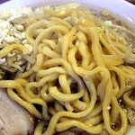 ラーメンぼたん - 麺スゲー