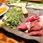 Binchoutan Yakitori Sasaya - 黒地鶏刺身４種盛(1200円)