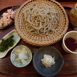 そばきり 日曜庵 - 薬味もいろいろ。おろし（そばは田舎に変更）