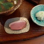 そばきり 日曜庵 - 鴨もいろいろ。鴨汁せいろのスモーク鴨。上級品。