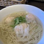 點心菜 茶號 - 海老ワンタン麺(普通盛り+150円)