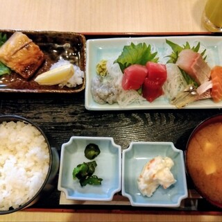 海鮮料理魚春とと屋_0