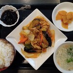 味来 茶酒坊 - なすと豚肉味噌炒め定食（税込¥850）