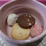 トシ・ヨロイヅカ 東京 - 