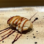 鮨 西崎 - この穴子、過去一ぐらいに美味しい！
      炊き加減、肉厚さ、穴子自体の味、どれも最高です。