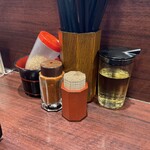 拉麺阿修羅 - 追い胡麻、追い唐辛子、できます。