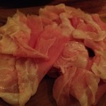 フェーガト・フォルテ - 生ハムシュワシュワ切りぃ～。「シュワシュワに切って」って頼もう！