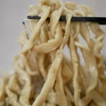 自家製麺 まさき - 麺リフトアップ