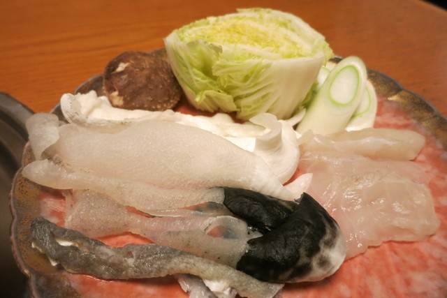 ふぐ いとう - てっちりはふぐ皮多めにしてもらいしゃぶしゃぶ风に.
