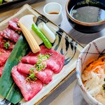 炭火焼肉 七輪房 - メイン写真: