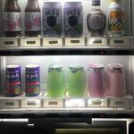 中古タイヤ市場 - デーリィサワーの入った自販機