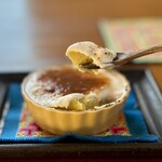 カフェモン - さつまいもの自然な甘み、ココナッツミルクの甘い香り、そしてパリッと香ばしいブリュレ♪
      お姉さんのスイーツ、ほんとおいしい♡