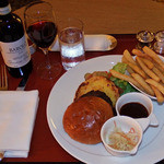 ヒルトン福岡シーホーク - ヒルトン特製バーガー＆ワイン