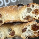 Mel - レーズン 350円　断面