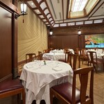 富士屋ホテル - カスケードの内観