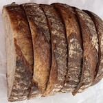 ブランジェ浅野屋 - ヴァイツェンミッシュブロート 1/2 432円