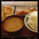 Kire Shokudou - 喜連食堂 イカ天 ささみ天 鮭塩焼 765円