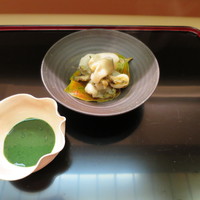八寸 - 蒸しあわびの肝ポン酢添え