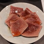 もつ焼き鈴屋 - レバーボイル。