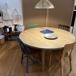 NOMAD COFFEE - 매장 내부는 haluta와 공유됩니다.