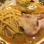 天下一品 - 麺とチャーシュー