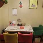 ゆるり 中華食堂 癒食同源 - 3人席。