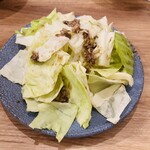 原価ビストロチーズプラス - アンチョビキャベツ