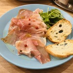 原価ビストロチーズプラス - スペイン産生ハムハモンセラーノ