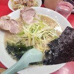 かいざん - 料理写真:1番人気！かいざんラーメン ネギ丼付1450円