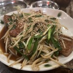 横谷ホルモン - レバニラ　550円