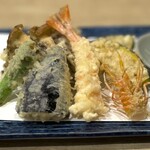 蕎麦いのも - 天ぷら 才巻海老の頭がイイね。塩で