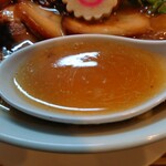 チャーシュー麺専門 中華そば ピース - この旨味で無化調スープです。