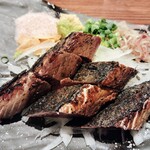 夜ノ森 - 「鰹の藁焼き」もちろんツマは薬味も兼ねた玉ねぎだぜ！