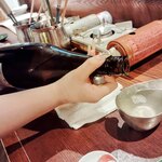 夜ノ森 - 日本酒はお姉さんが錫の片口に注いでくれます♪