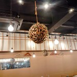 夜ノ森 - 日本酒が得意なお店の杉玉…っぽいヤツ