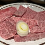 神泉ホルモン 三百屋 - 