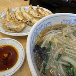 ぎょうざの満洲 - 料理写真: