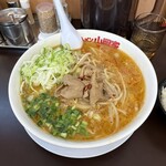 味噌ラーメン 山岡家 - アップ　全体