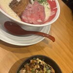 無限ラーメン 難波中本店 - 