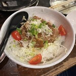 横谷ホルモン - もっちゃん丼　620円